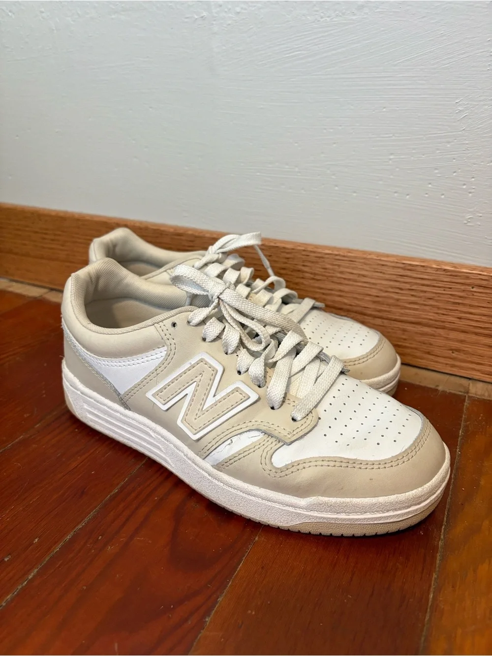 New Balance Womens White and Beige Low-Top Sneakers